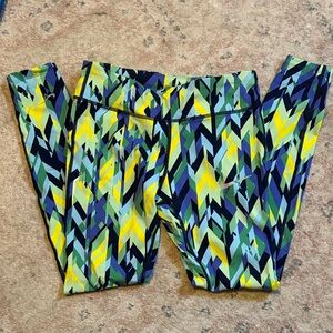 Nike Dri-Fit Green Geometric Print Leggings. Size M. Like new